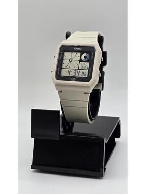 Casio LF20W-8A Digital Analogue World Time Alarm Stopwatch White Retro Look